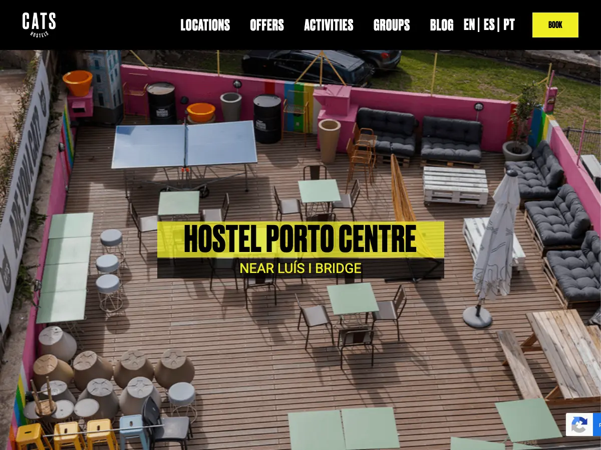 Cats Hostel Porto's website