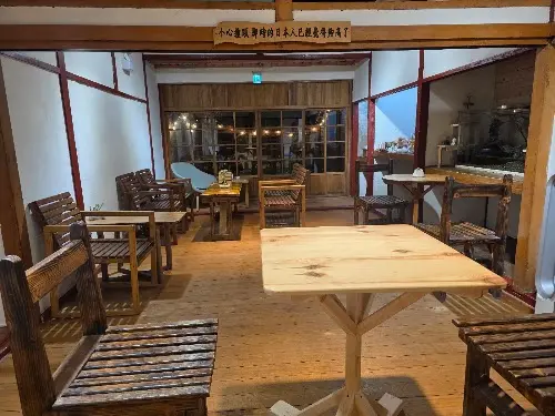 海客欐飾木作咖啡館