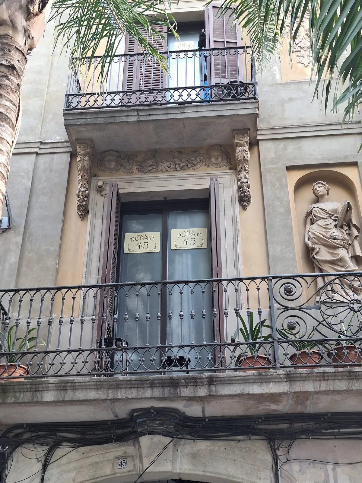 Pensió 45, photo 1