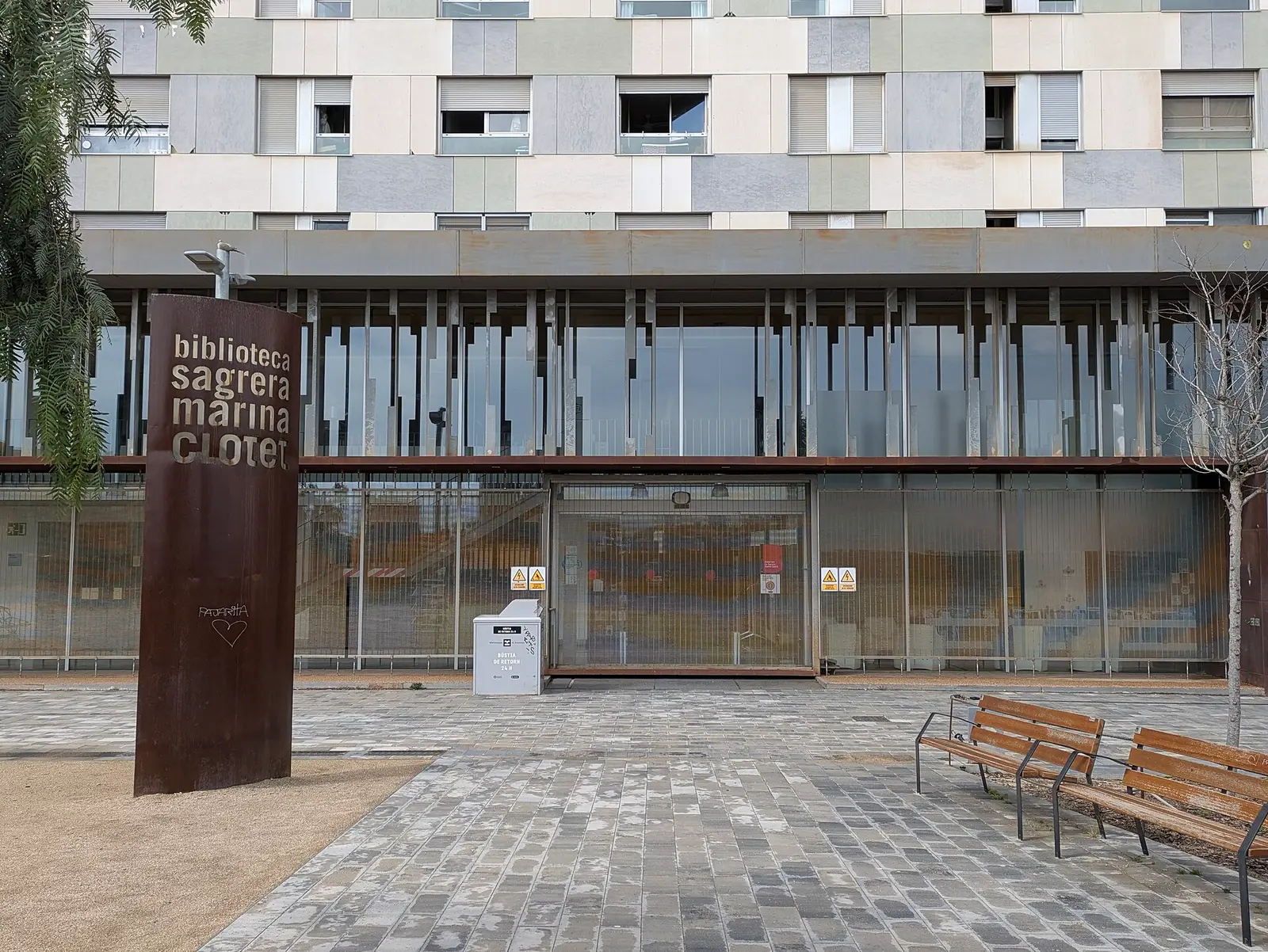 Biblioteca La Sagrera-Marina Clotet, photo 1